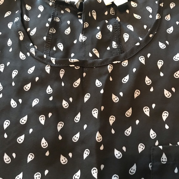 🌟4🌟 Tops - Picture 3 of 8